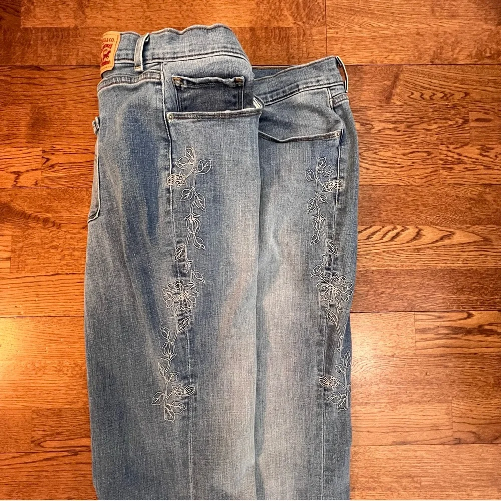 Levi’s Jeans - Picture 7 of 7